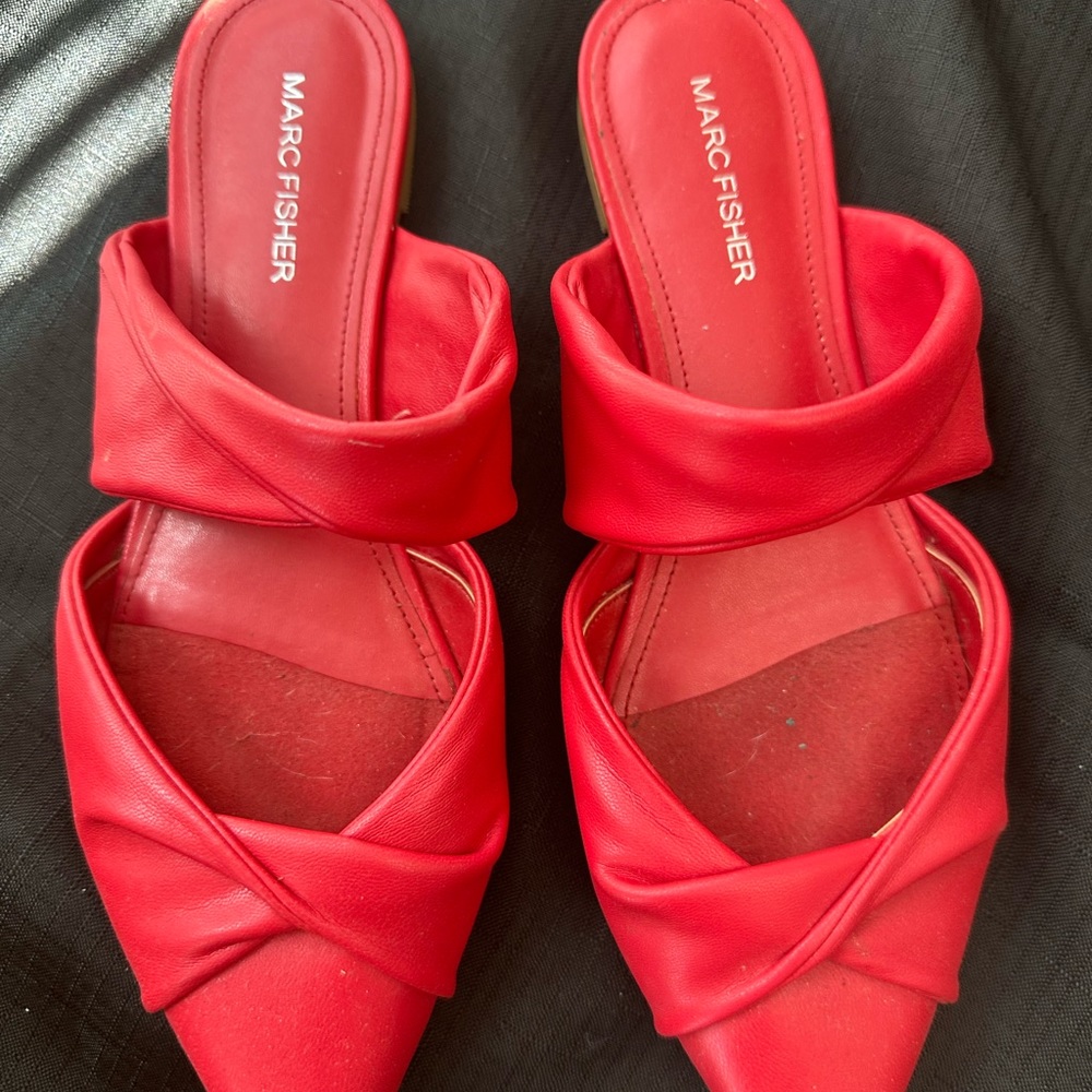 Red Marc fisher mule - Picture 2 of 5